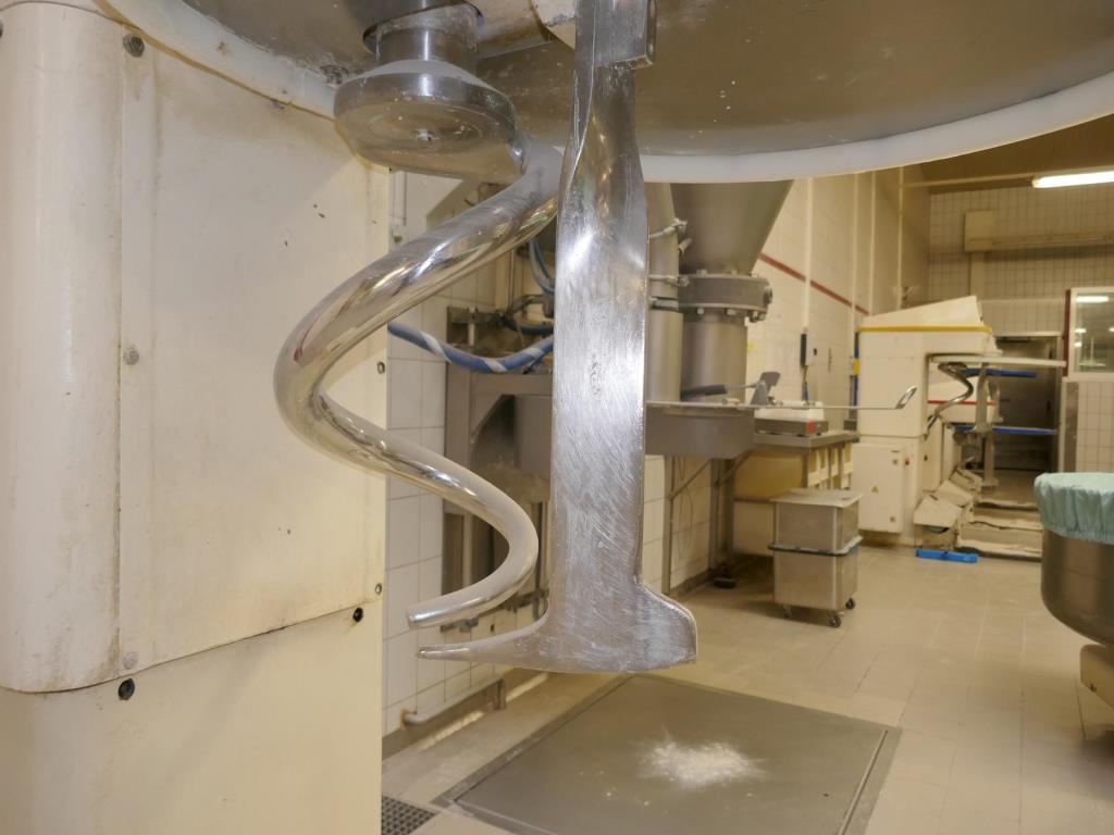 Máquinas bem conservadas de um fabricante de produtos de pastelaria-5