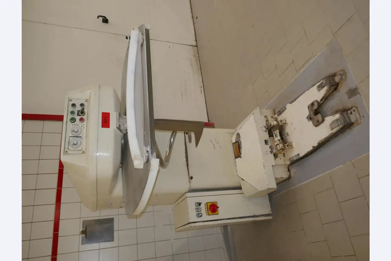 Machines entretenues d'un fabricant de produits de boulangerie-1