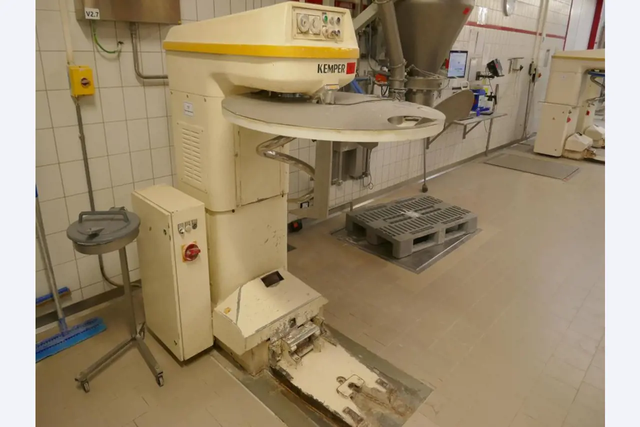 Machines entretenues d'un fabricant de produits de boulangerie-2