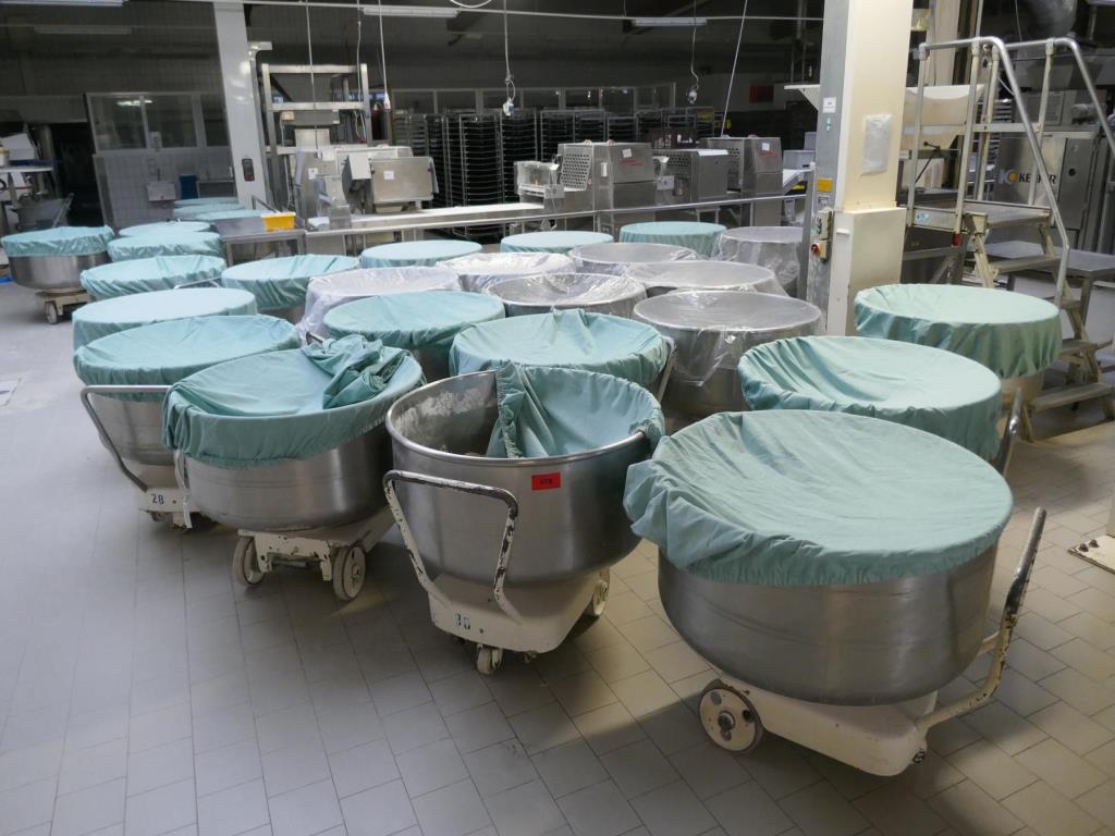 Máquinas bem conservadas de um fabricante de produtos de pastelaria-1