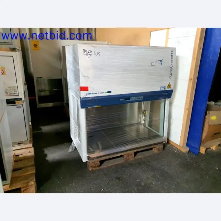 Storage, analysis laboratory and medical technology from the container conversion sector for mobile laboratories and medical technology-1