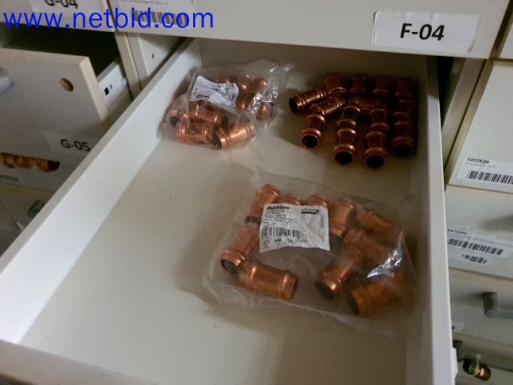 Skladovací, analytické laboratoře a zdravotnická technika z oblasti přestavby kontejnerů pro mobilní laboratoře a zdravotnickou techniku-10