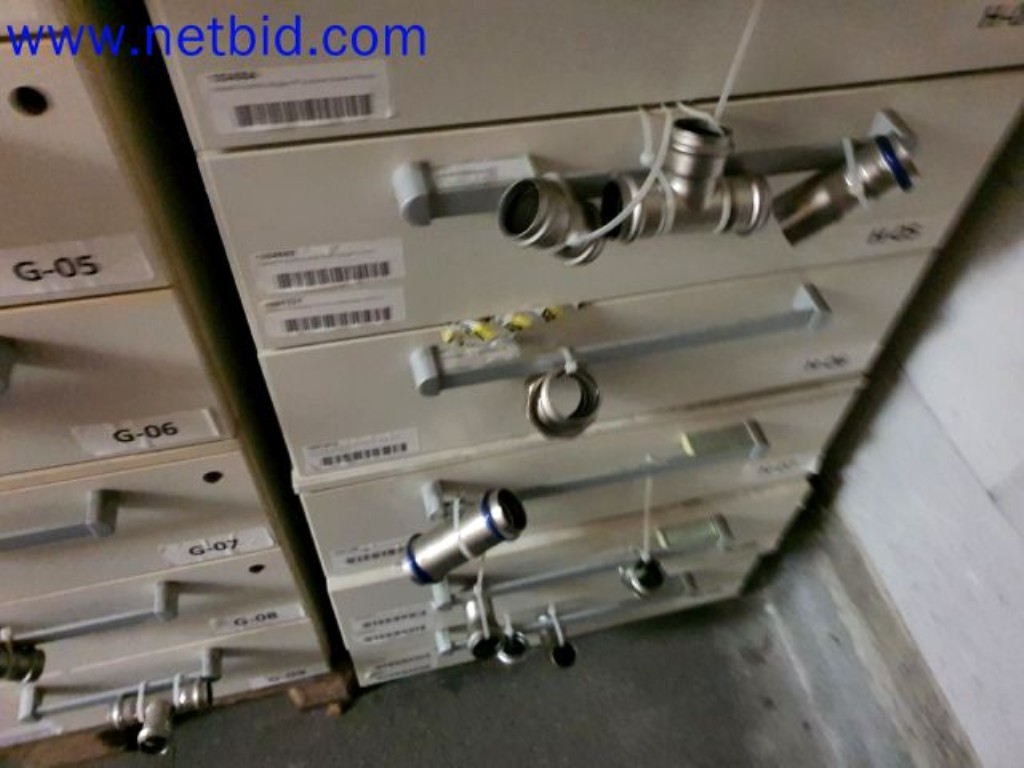 Skladovací, analytické laboratoře a zdravotnická technika z oblasti přestavby kontejnerů pro mobilní laboratoře a zdravotnickou techniku-12