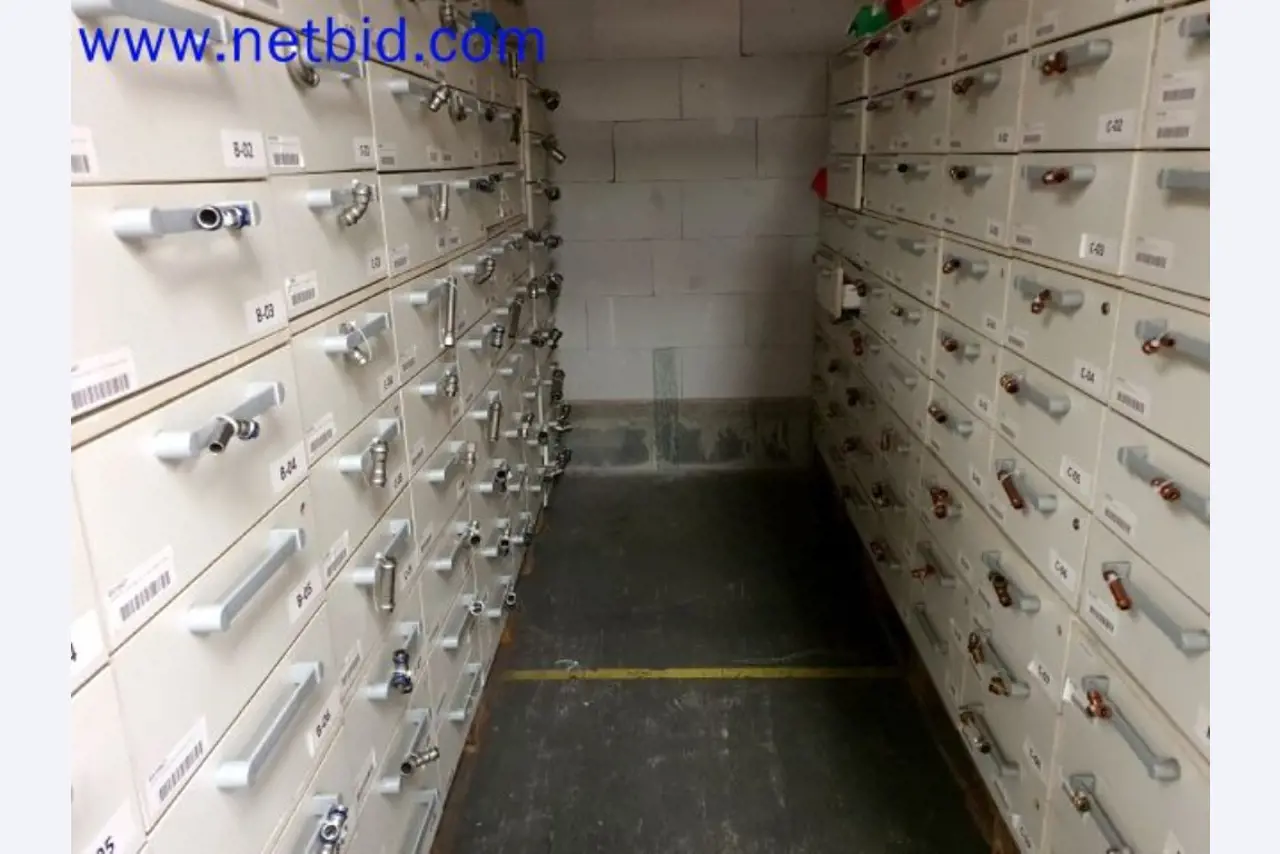 Storage, analysis laboratory and medical technology from the container conversion sector for mobile laboratories and medical technology-13