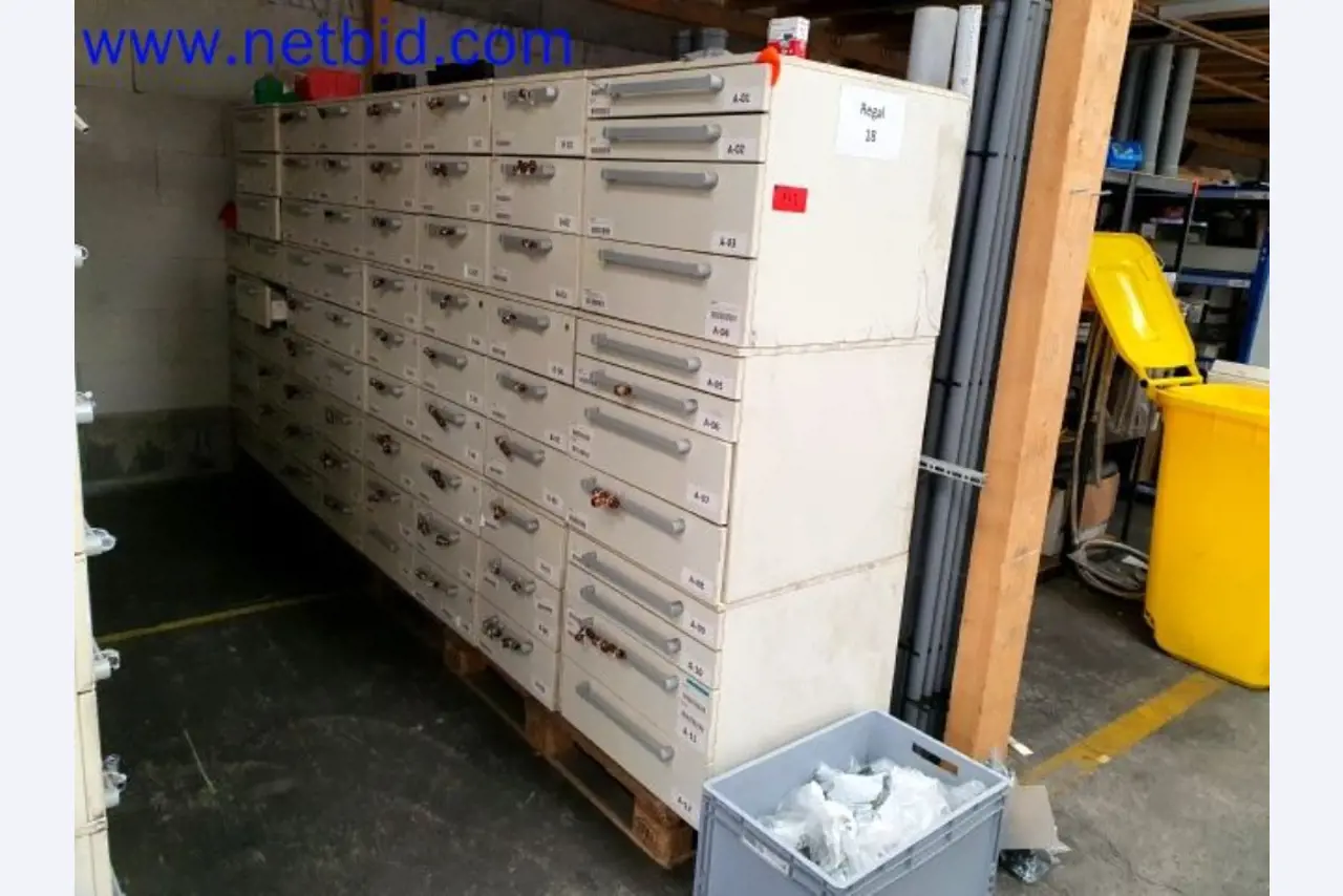 Storage, analysis laboratory and medical technology from the container conversion sector for mobile laboratories and medical technology-1