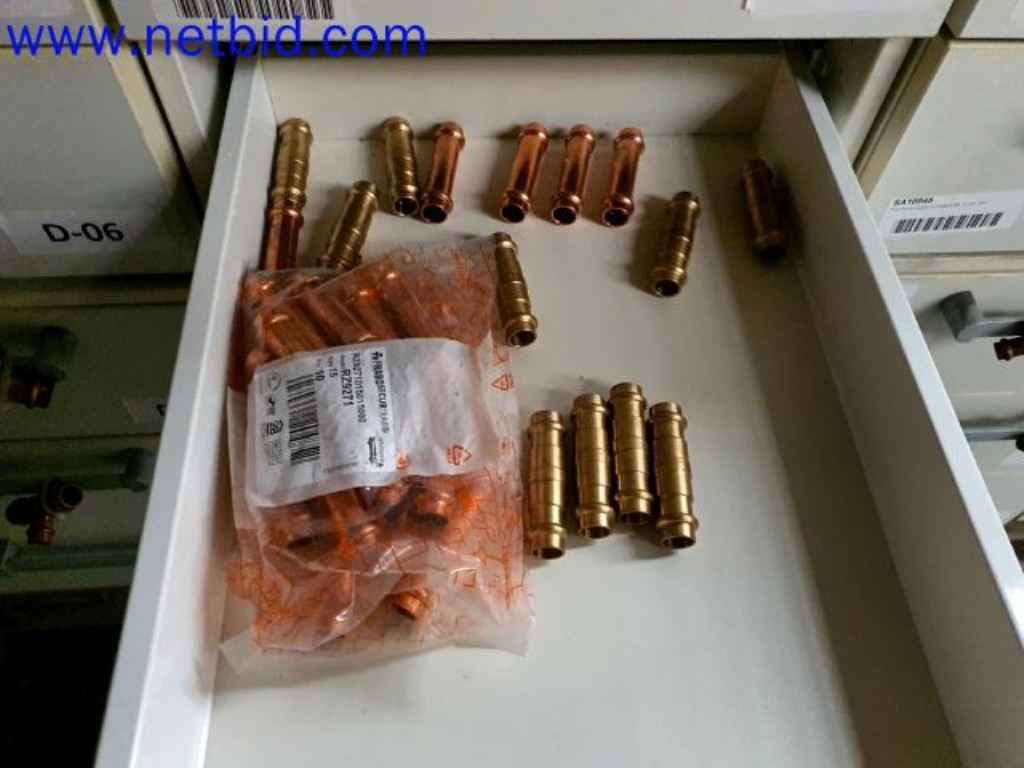 Skladovací, analytické laboratoře a zdravotnická technika z oblasti přestavby kontejnerů pro mobilní laboratoře a zdravotnickou techniku-2