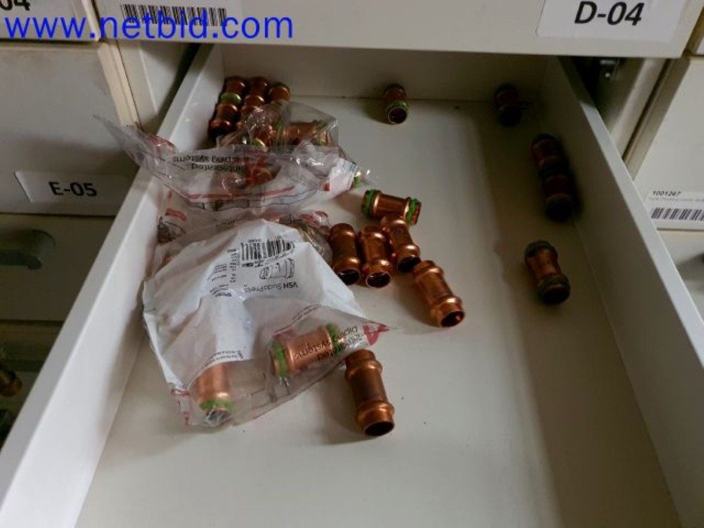 Skladovací, analytické laboratoře a zdravotnická technika z oblasti přestavby kontejnerů pro mobilní laboratoře a zdravotnickou techniku-7