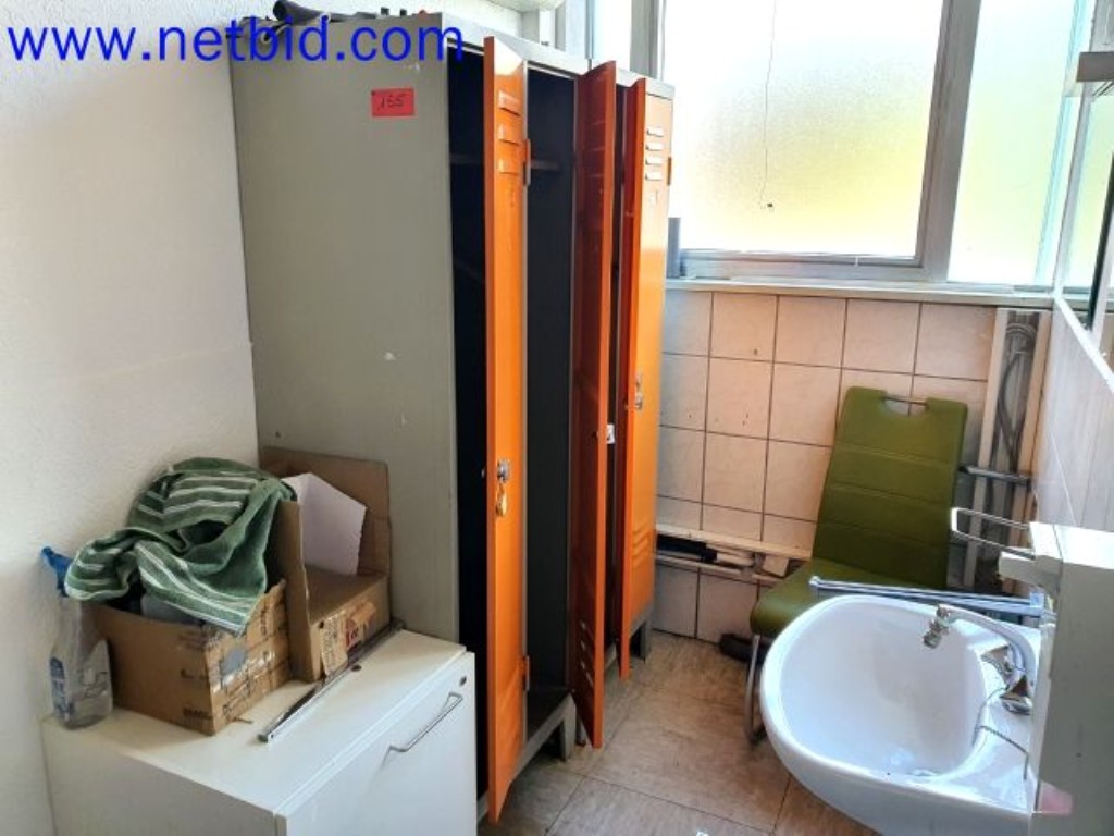 Lager, Analyse-Labor und Medizintechnik aus dem Bereich Containerumbau für mobile Labor und Medizin-Technik-1