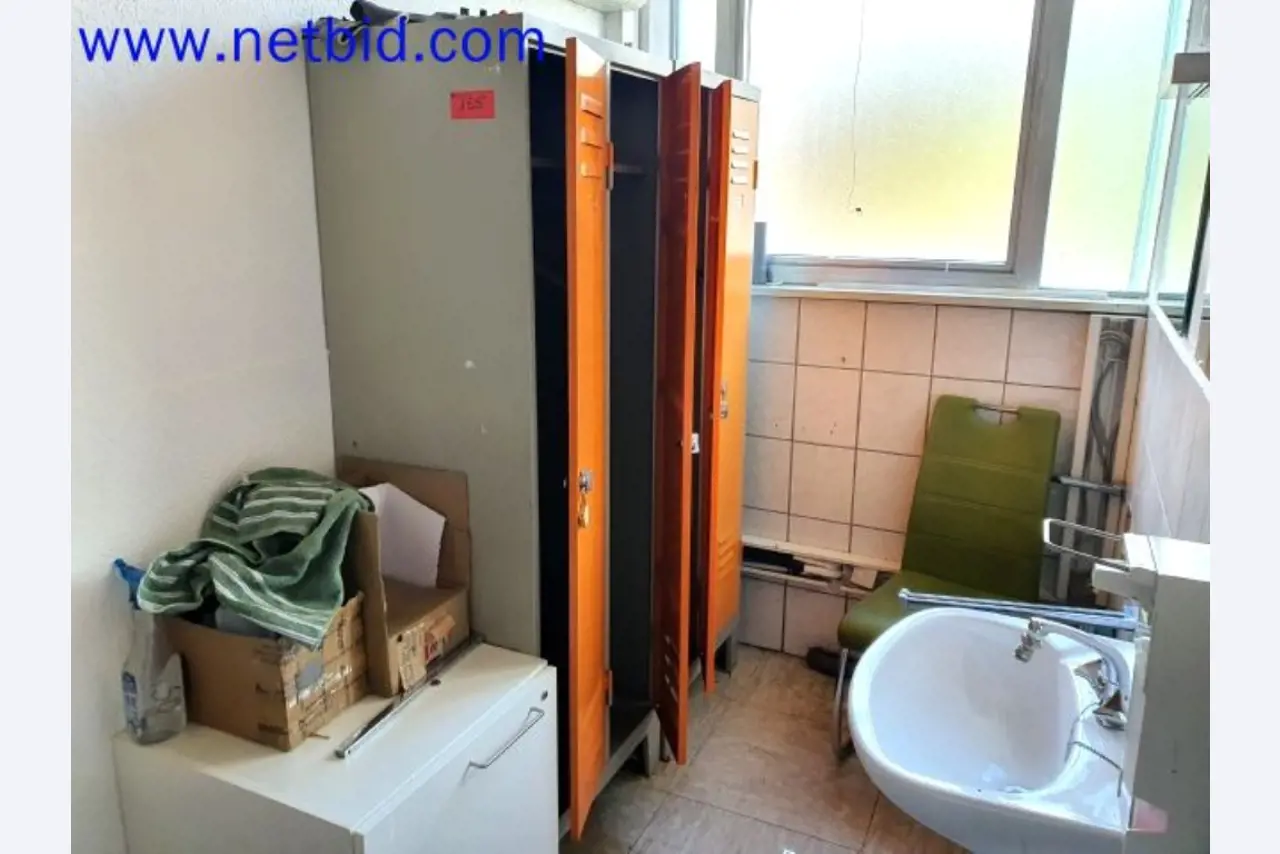 Lager, Analyse-Labor und Medizintechnik aus dem Bereich Containerumbau für mobile Labor und Medizin-Technik-1