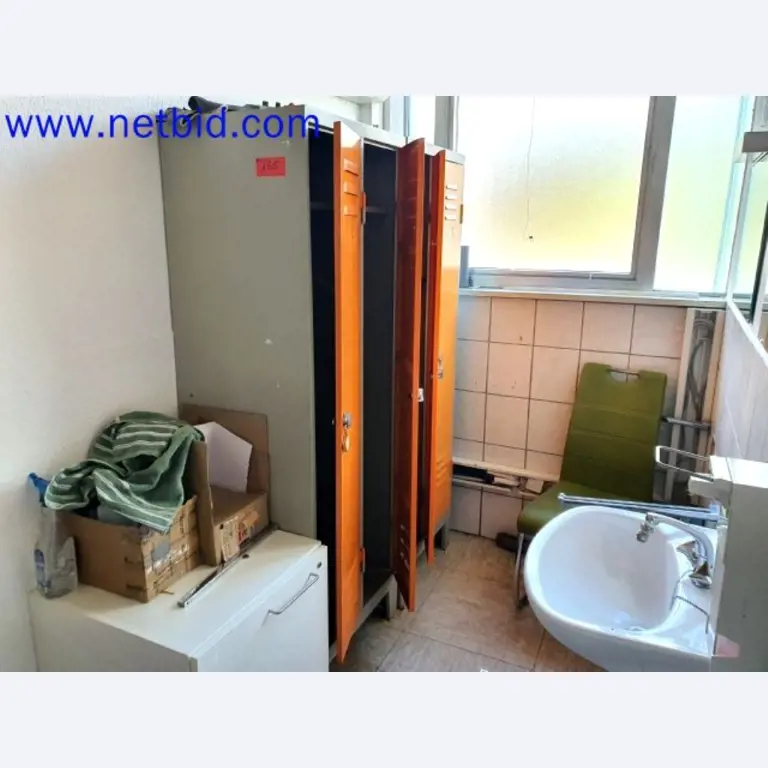 Lager, Analyse-Labor und Medizintechnik aus dem Bereich Containerumbau für mobile Labor und Medizin-Technik-1