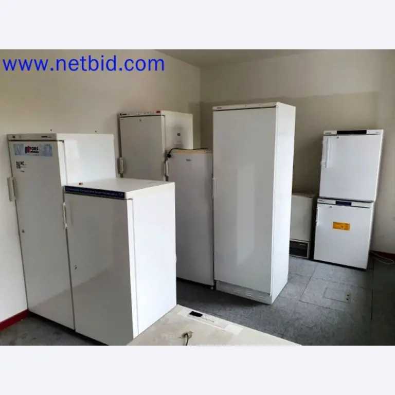 Lager, Analyse-Labor und Medizintechnik aus dem Bereich Containerumbau für mobile Labor und Medizin-Technik-3