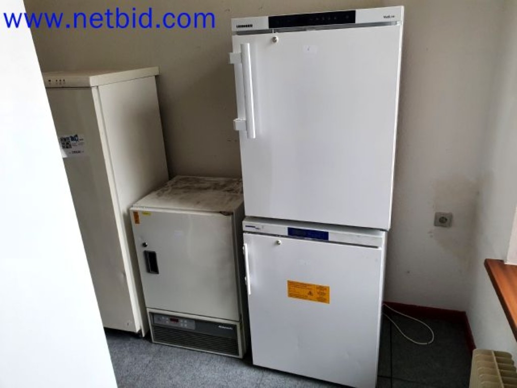 Lager, Analyse-Labor und Medizintechnik aus dem Bereich Containerumbau für mobile Labor und Medizin-Technik-5