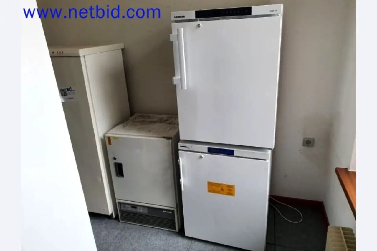 Lager, Analyse-Labor und Medizintechnik aus dem Bereich Containerumbau für mobile Labor und Medizin-Technik-5