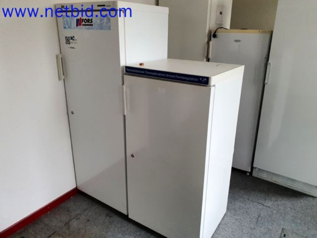 Lager, Analyse-Labor und Medizintechnik aus dem Bereich Containerumbau für mobile Labor und Medizin-Technik-6