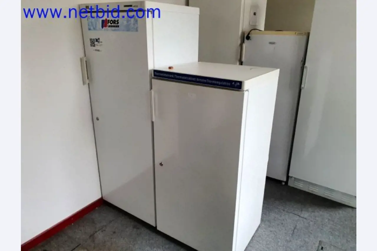 Lager, Analyse-Labor und Medizintechnik aus dem Bereich Containerumbau für mobile Labor und Medizin-Technik-6