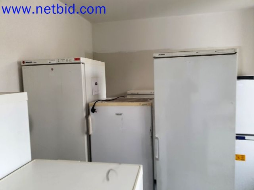 Lager, Analyse-Labor und Medizintechnik aus dem Bereich Containerumbau für mobile Labor und Medizin-Technik-7