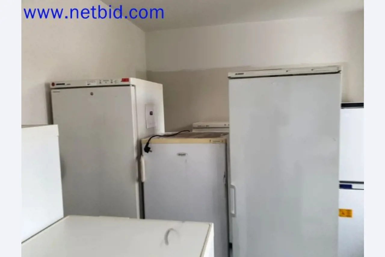 Lager, Analyse-Labor und Medizintechnik aus dem Bereich Containerumbau für mobile Labor und Medizin-Technik-7