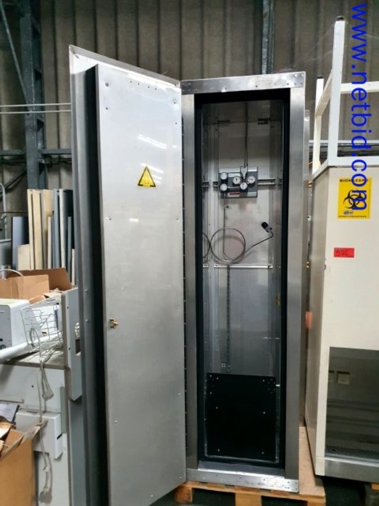 Lager, Analyse-Labor und Medizintechnik aus dem Bereich Containerumbau für mobile Labor und Medizin-Technik-3