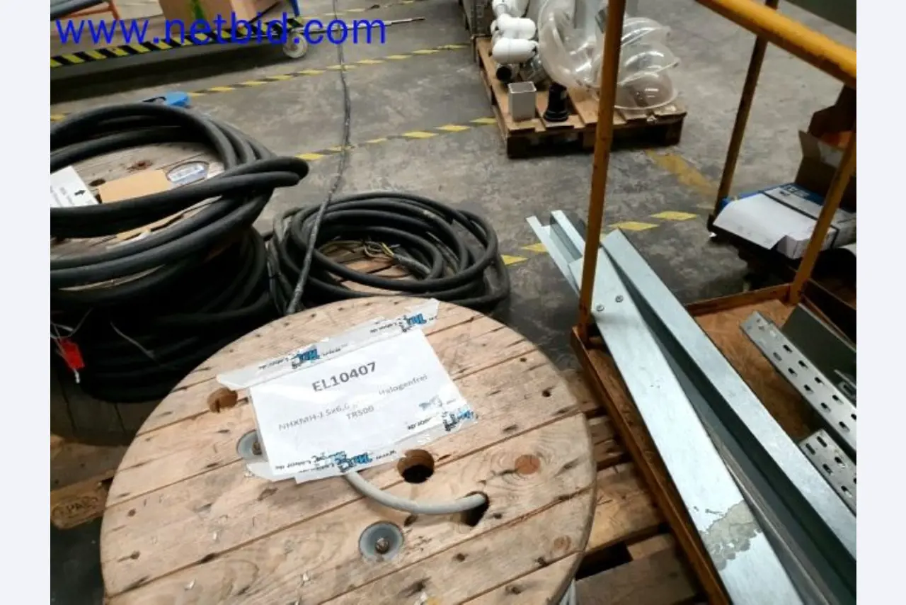 Skladovací, analytické laboratoře a zdravotnická technika z oblasti přestavby kontejnerů pro mobilní laboratoře a zdravotnickou techniku-12