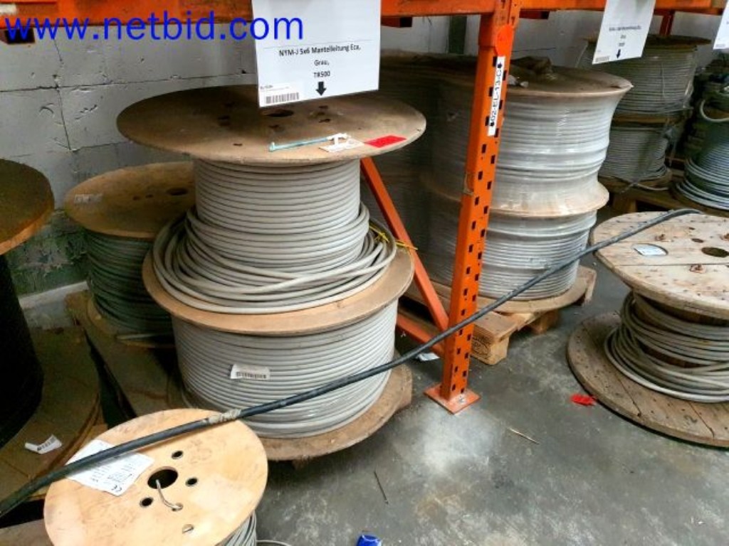 Skladovací, analytické laboratoře a zdravotnická technika z oblasti přestavby kontejnerů pro mobilní laboratoře a zdravotnickou techniku-5