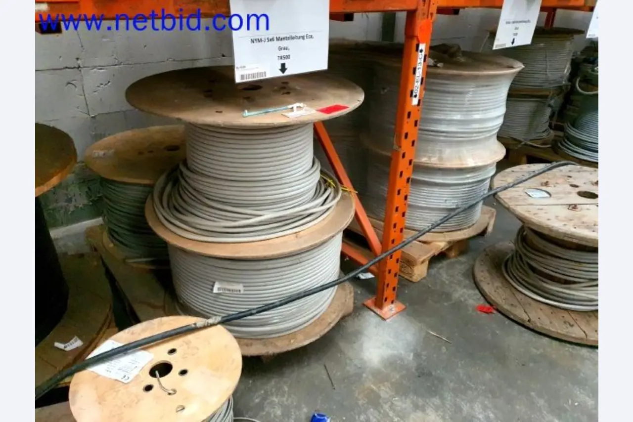 Skladovací, analytické laboratoře a zdravotnická technika z oblasti přestavby kontejnerů pro mobilní laboratoře a zdravotnickou techniku-5