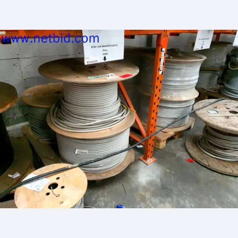 Skladovací, analytické laboratoře a zdravotnická technika z oblasti přestavby kontejnerů pro mobilní laboratoře a zdravotnickou techniku-5