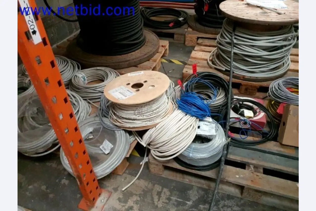 Skladovací, analytické laboratoře a zdravotnická technika z oblasti přestavby kontejnerů pro mobilní laboratoře a zdravotnickou techniku-6