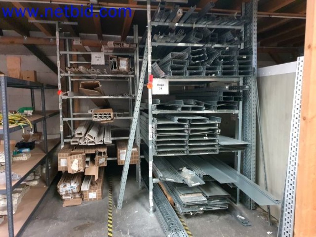 Lager, Analyse-Labor und Medizintechnik aus dem Bereich Containerumbau für mobile Labor und Medizin-Technik-2