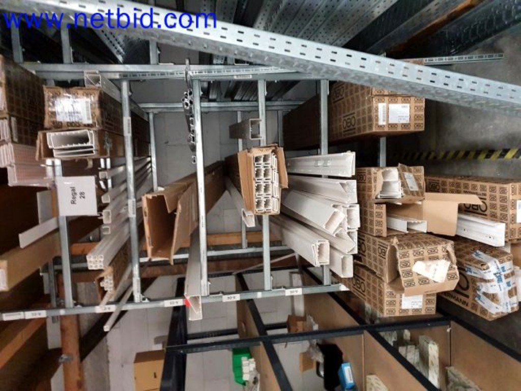 Lager, Analyse-Labor und Medizintechnik aus dem Bereich Containerumbau für mobile Labor und Medizin-Technik-4