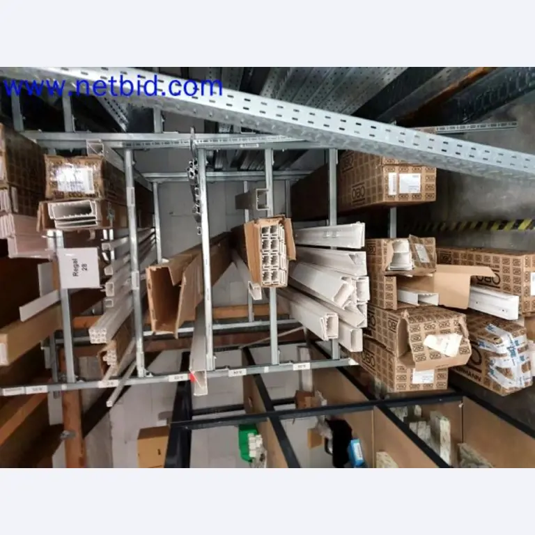 Lager, Analyse-Labor und Medizintechnik aus dem Bereich Containerumbau für mobile Labor und Medizin-Technik-4