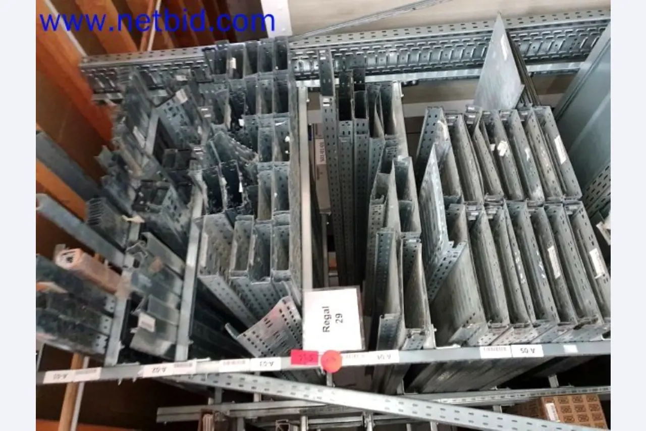 Lager, Analyse-Labor und Medizintechnik aus dem Bereich Containerumbau für mobile Labor und Medizin-Technik-6