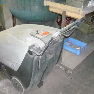 Motorized sweeper Nilfisk SW700S