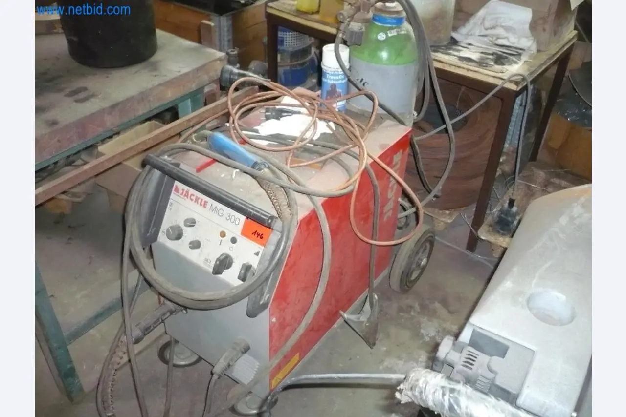 Stroje a systémy (povrchová úprava, práškové lakování, kalírna)-1