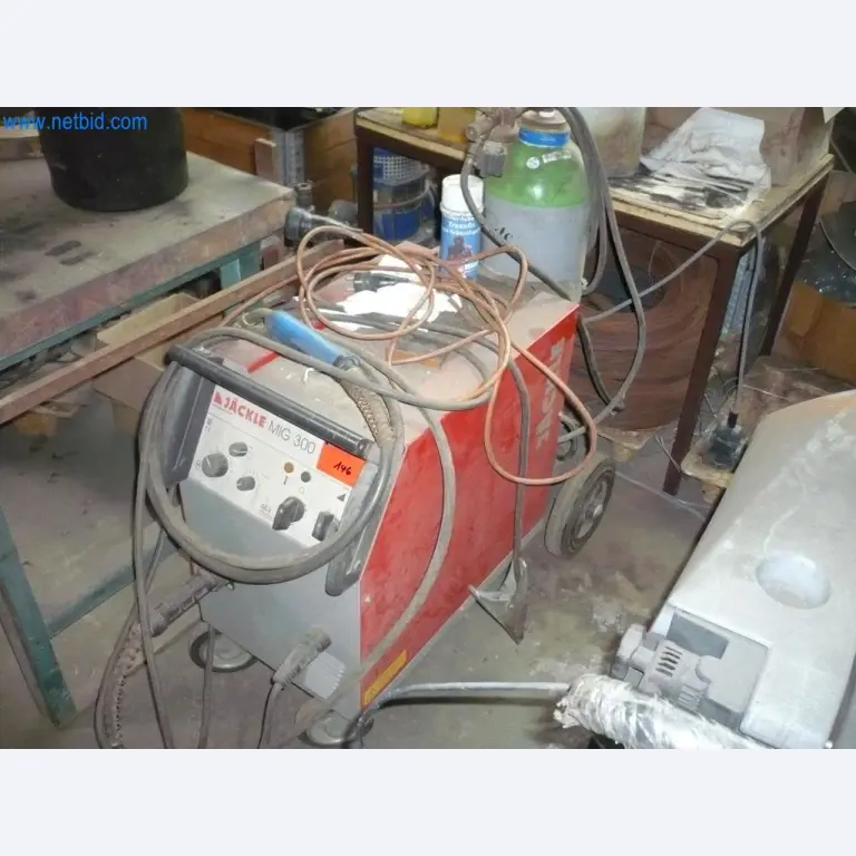 Stroje a systémy (povrchová úprava, práškové lakování, kalírna)-1