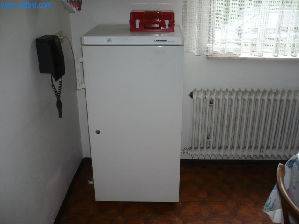 Stroje a systémy (povrchová úprava, práškové lakování, kalírna)-1