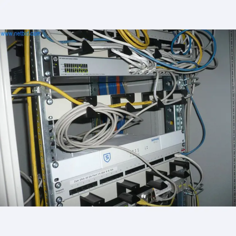 Stroje a systémy (povrchová úprava, práškové lakování, kalírna)-1