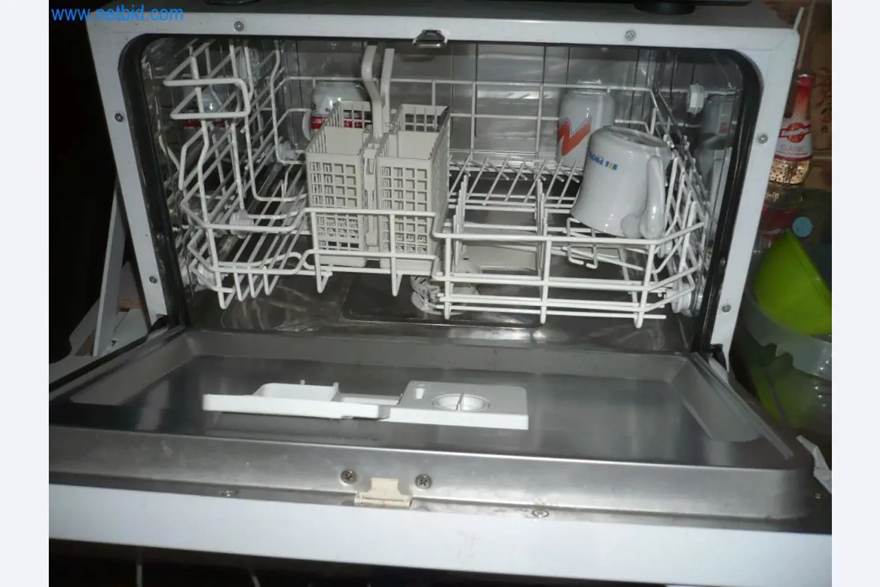 Stroje a systémy (povrchová úprava, práškové lakování, kalírna)-1