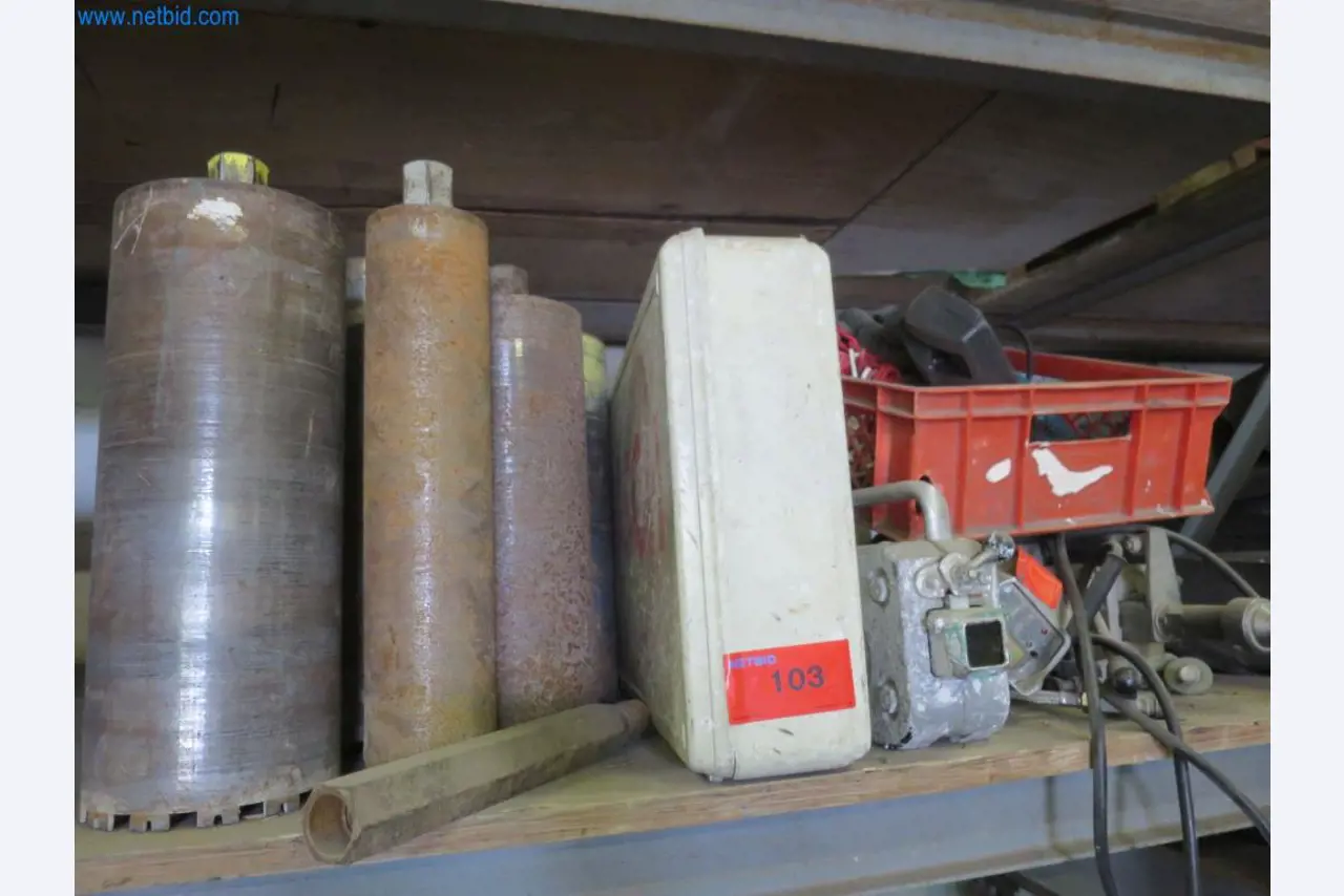 Baumaschinen und -fahrzeuge (Abbruch, Erdarbeiten und Recycling)-1