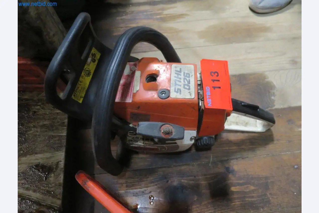 Baumaschinen und -fahrzeuge (Abbruch, Erdarbeiten und Recycling)-1