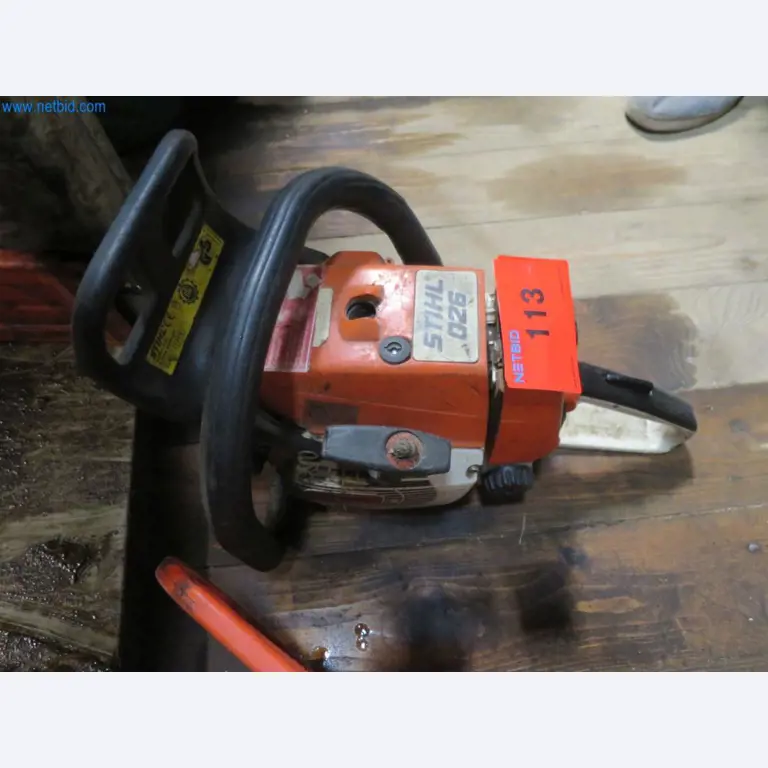 Baumaschinen und -fahrzeuge (Abbruch, Erdarbeiten und Recycling)-1