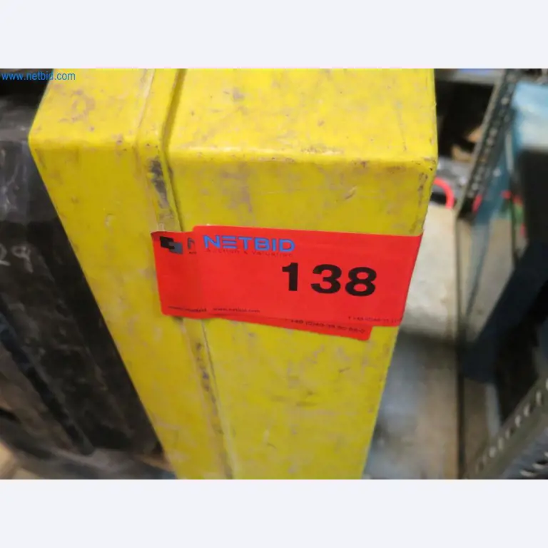 Baumaschinen und -fahrzeuge (Abbruch, Erdarbeiten und Recycling)-1