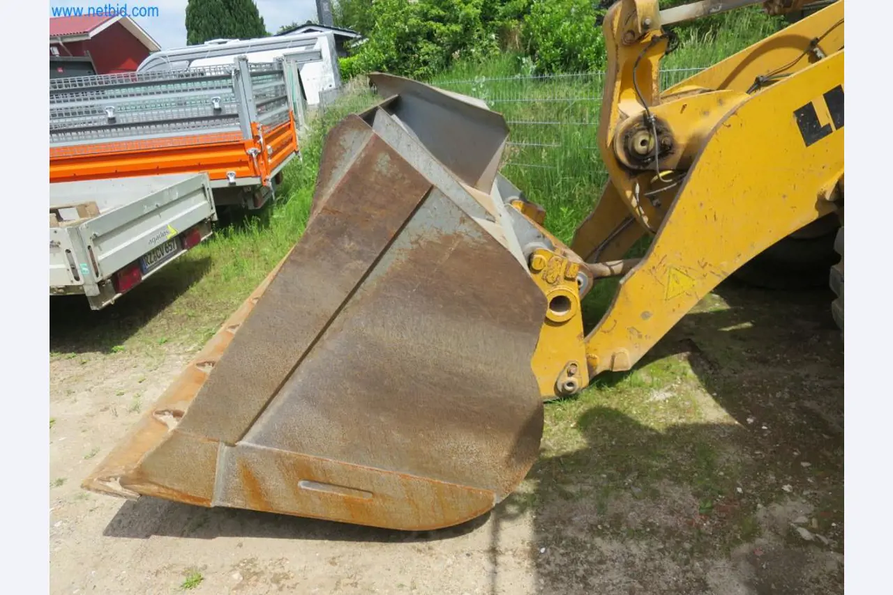 Maszyny i pojazdy budowlane (rozbiórka, roboty ziemne i recykling)-3