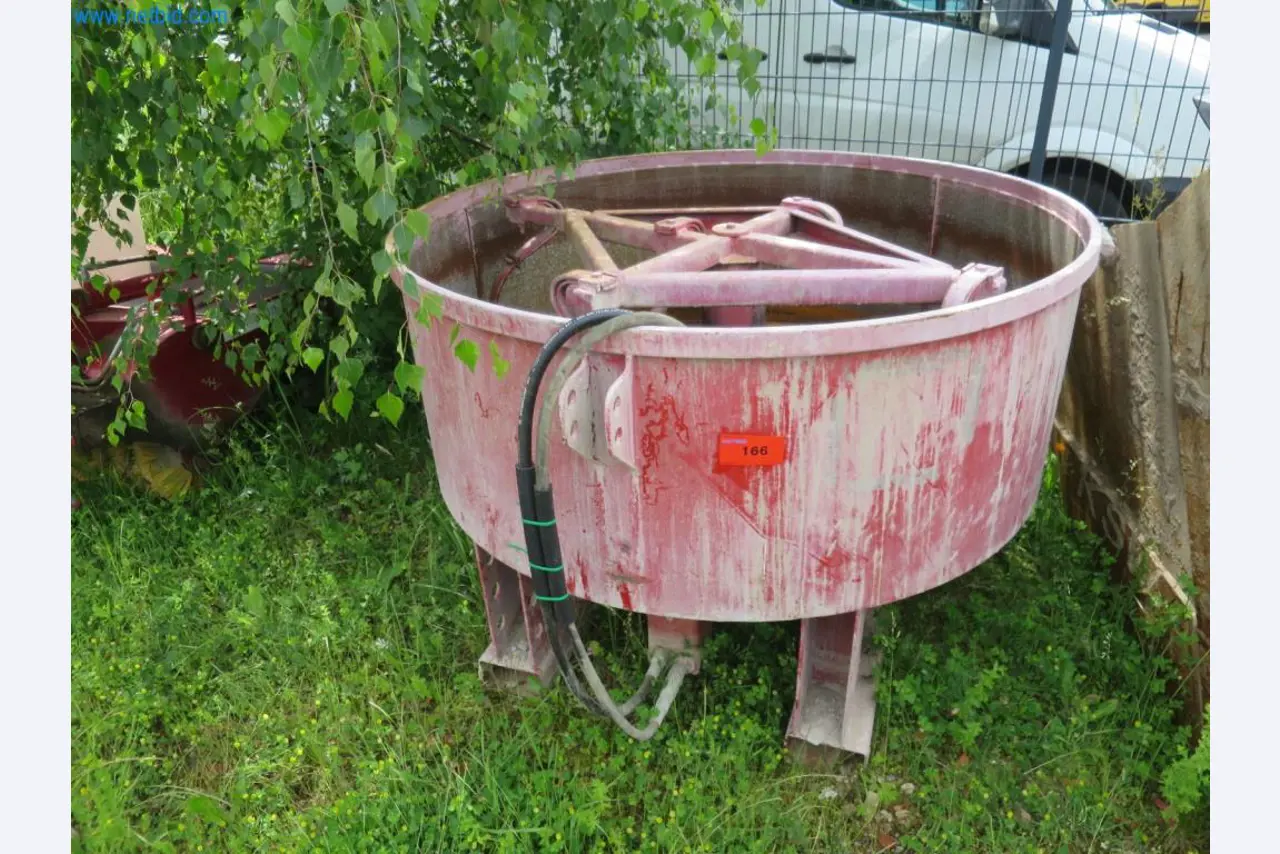 Baumaschinen und -fahrzeuge (Abbruch, Erdarbeiten und Recycling)-1