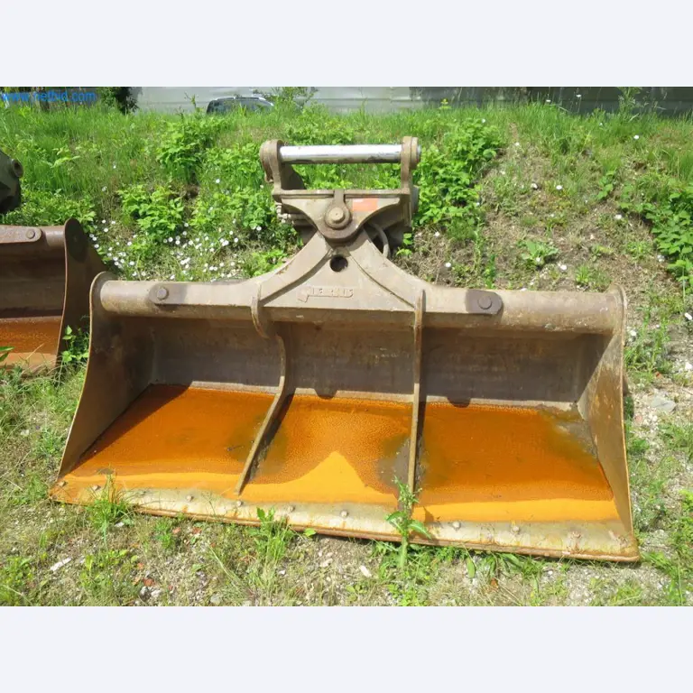 Baumaschinen und -fahrzeuge (Abbruch, Erdarbeiten und Recycling)-1