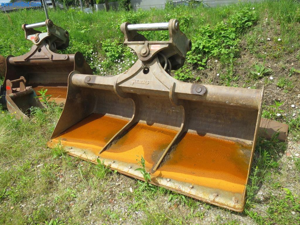 Baumaschinen und -fahrzeuge (Abbruch, Erdarbeiten und Recycling)-2