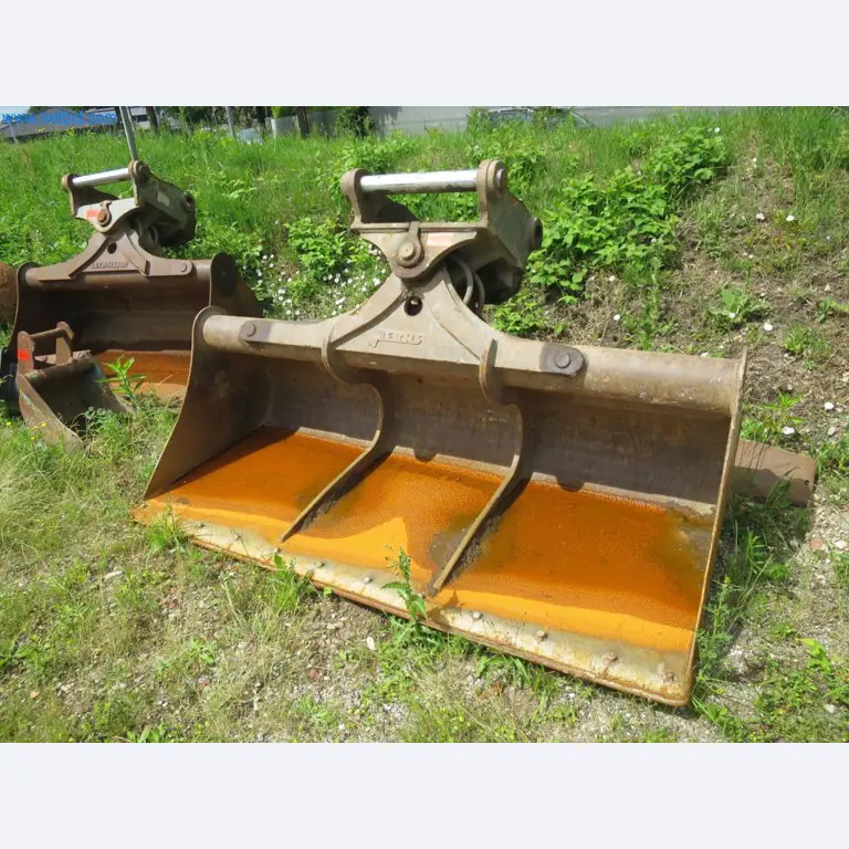 Baumaschinen und -fahrzeuge (Abbruch, Erdarbeiten und Recycling)-2