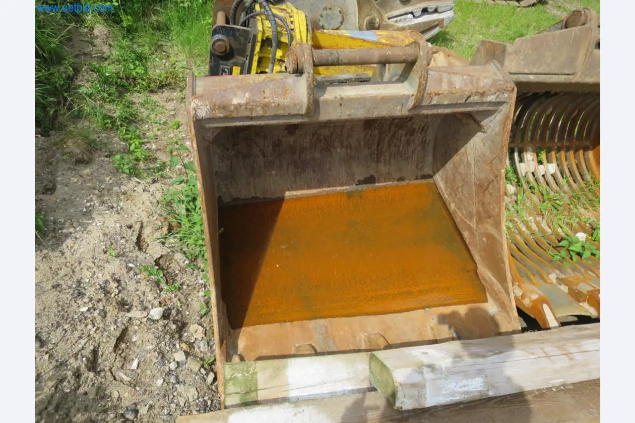 Máquinas e veículos de construção (demolição, terraplanagem e reciclagem)-3