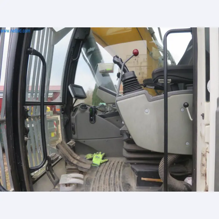 Baumaschinen und -fahrzeuge (Abbruch, Erdarbeiten und Recycling)-10