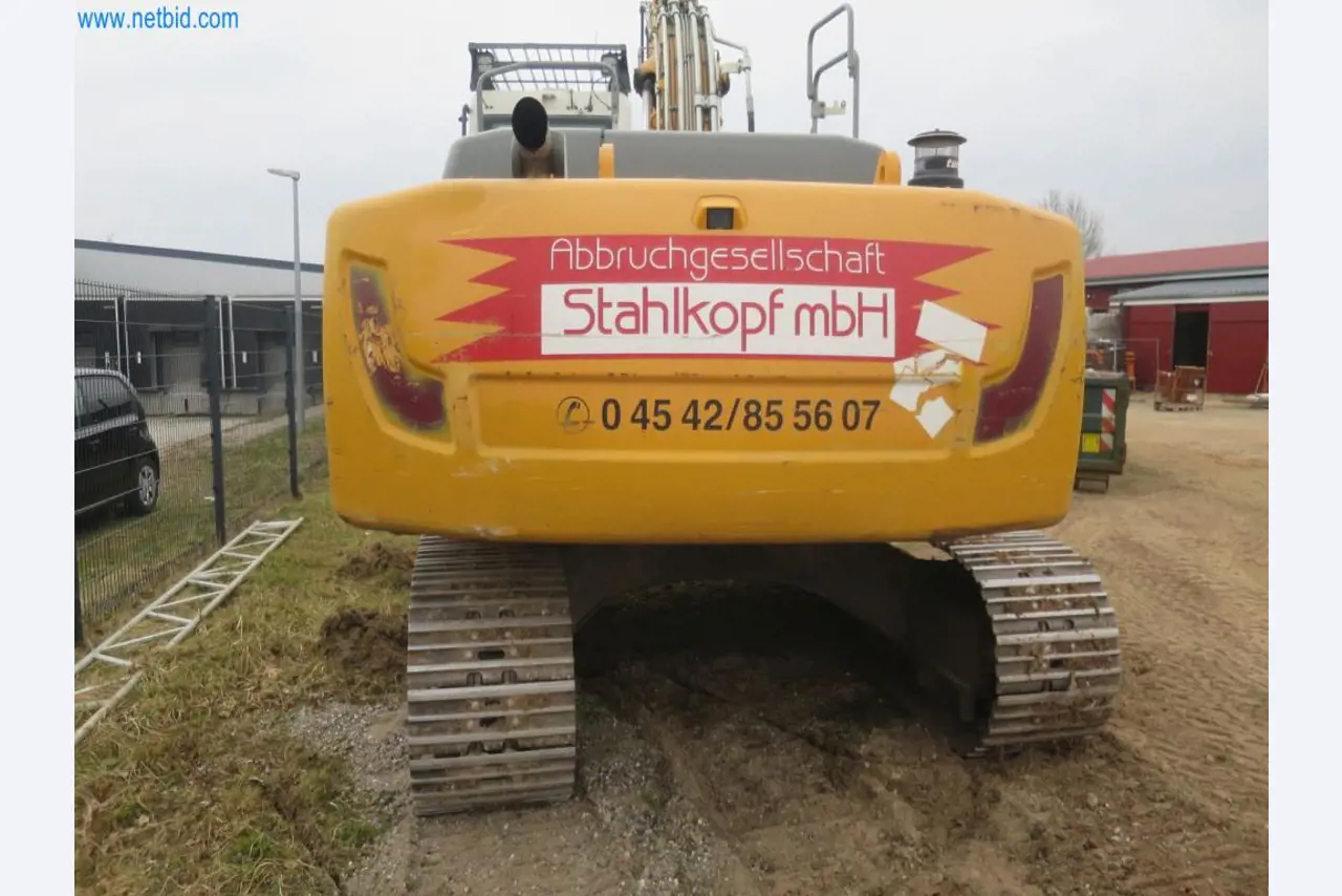 Baumaschinen und -fahrzeuge (Abbruch, Erdarbeiten und Recycling)-13