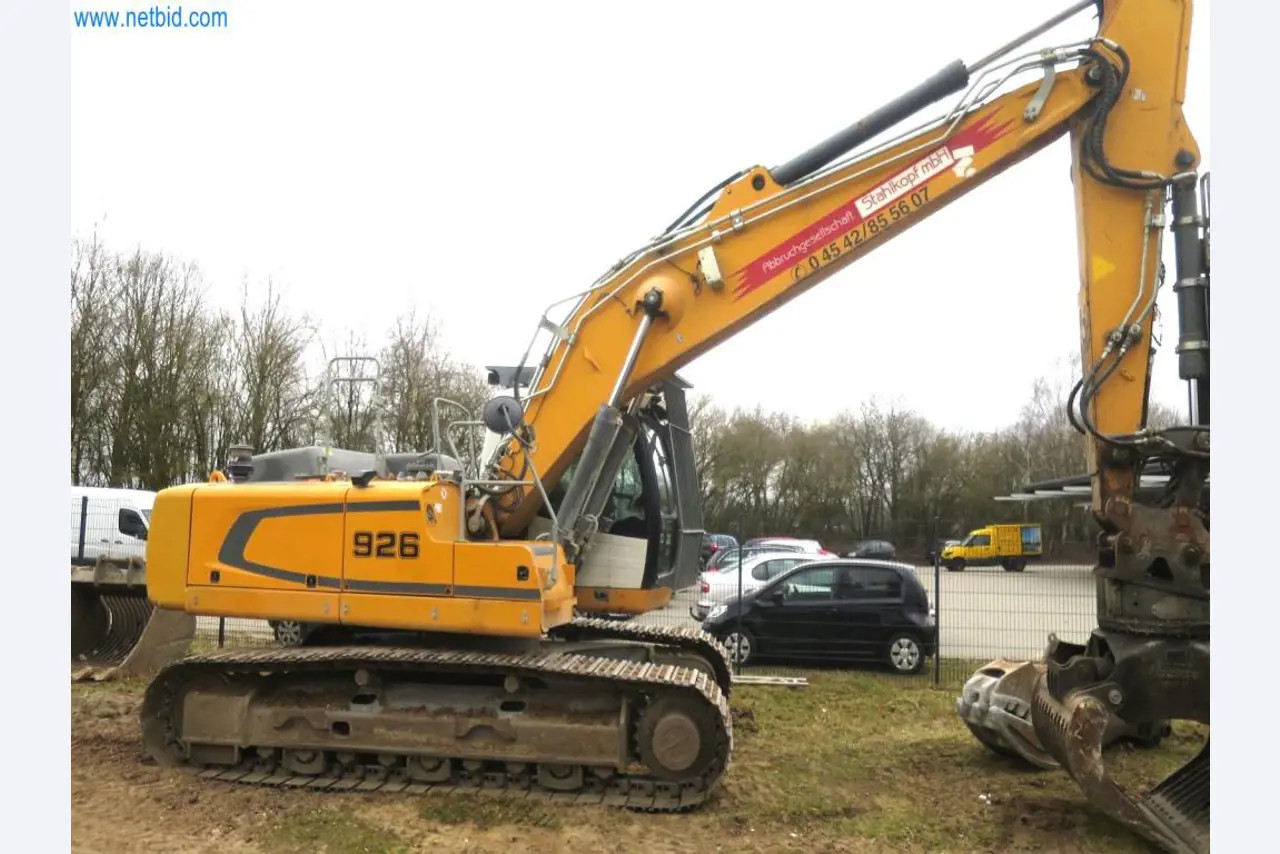 Baumaschinen und -fahrzeuge (Abbruch, Erdarbeiten und Recycling)-1